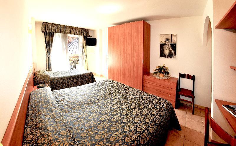 Hotel Alpen Andalo Eksteriør billede
