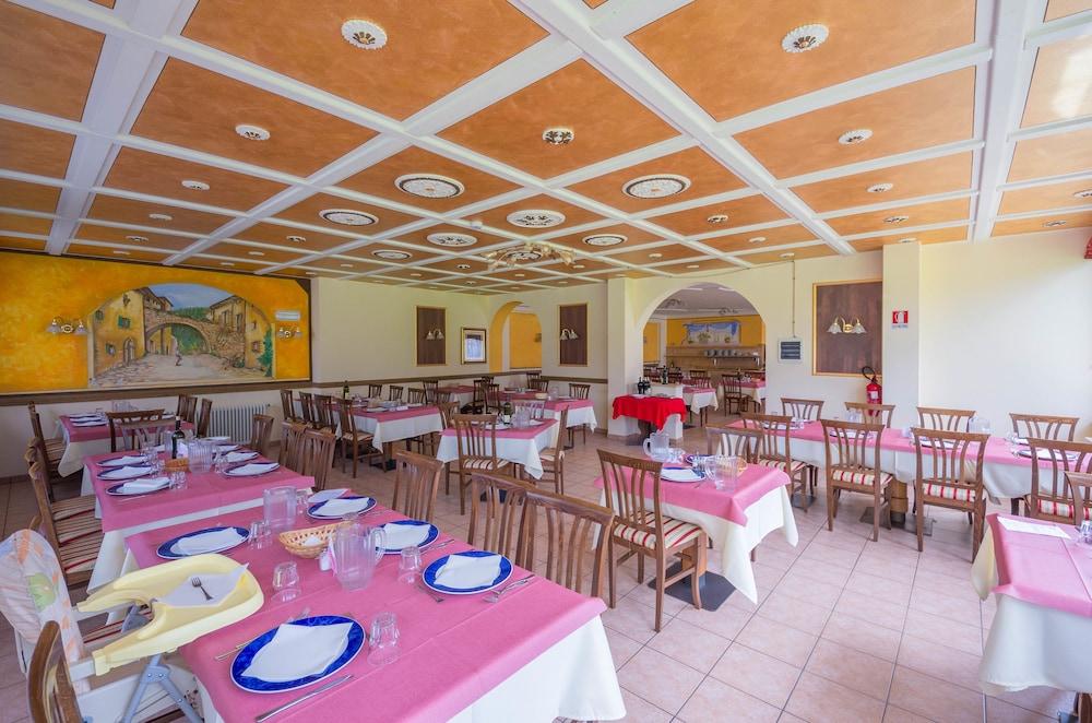 Hotel Alpen Andalo Eksteriør billede