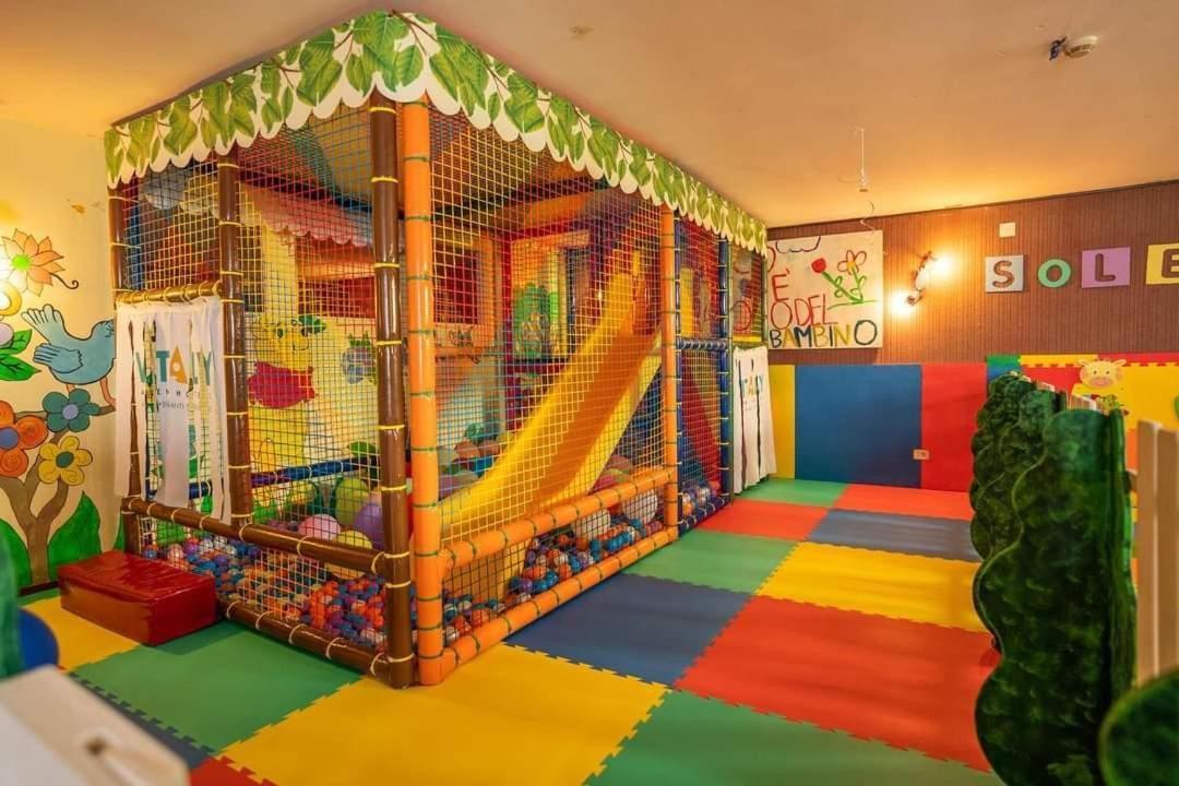 Hotel Alpen Andalo Eksteriør billede