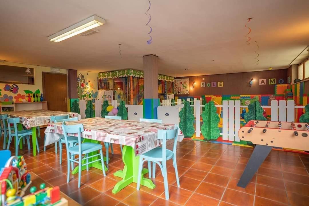 Hotel Alpen Andalo Eksteriør billede